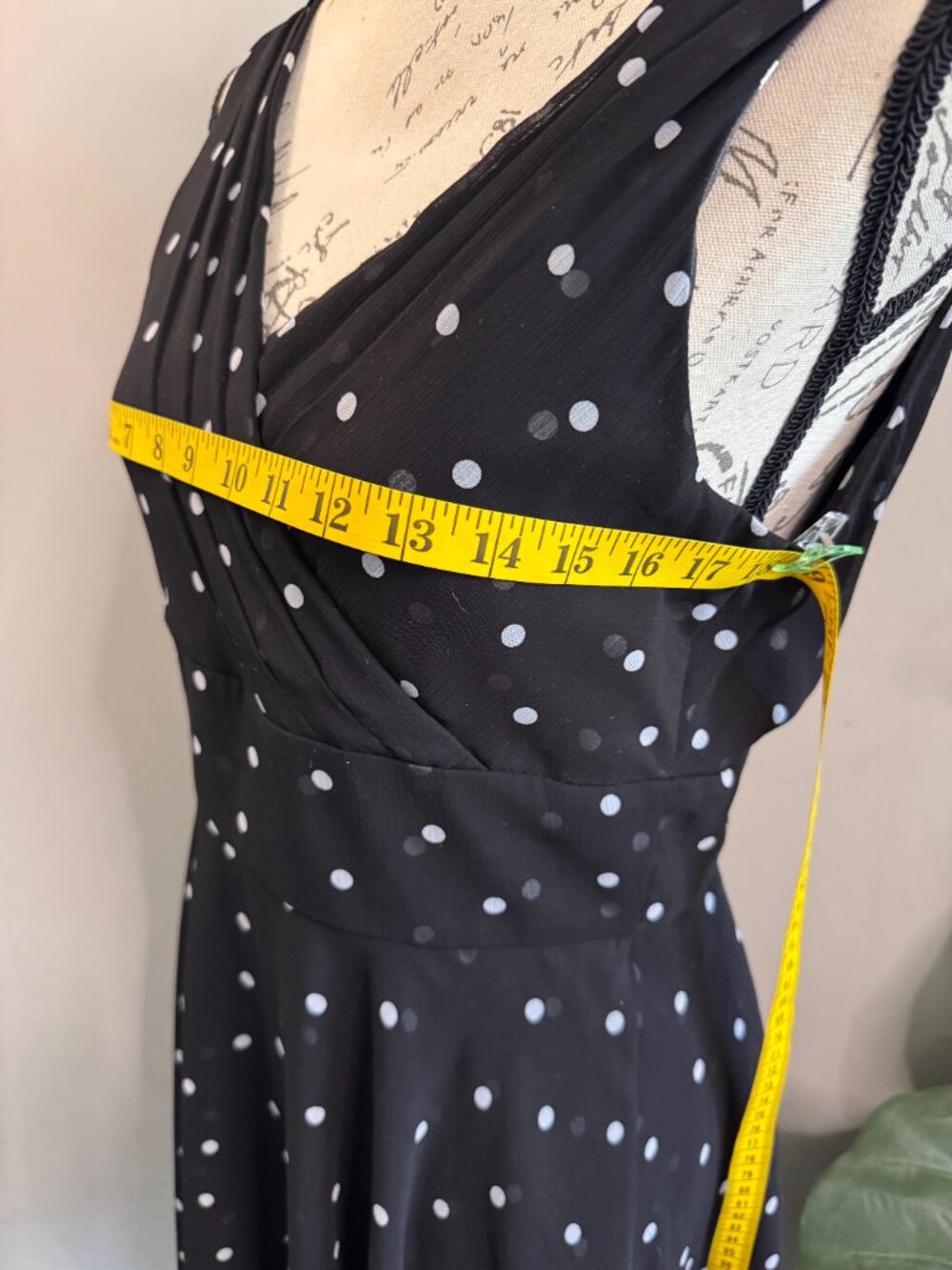 White House Black Market Polka Dot Dress Size 6 Black Fit & Flare V Neck Sleevel - Picture 6 of 8